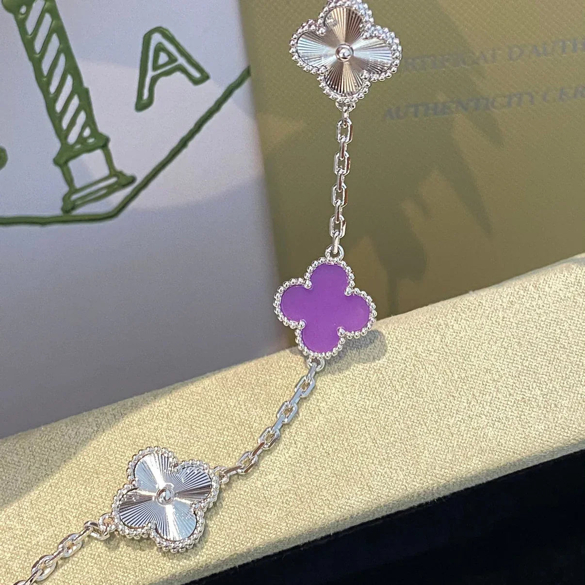 CLOVER 5 MOTIF VIOLET BRACELET COLLECTION