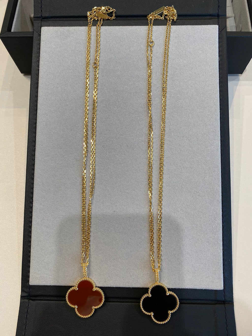 CLOVER 25MM NECKLACE GOLD CARNELIAN