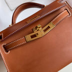 HM KELLY 19CM GOLD SADDLE LEATHER GOLD HARDWARE