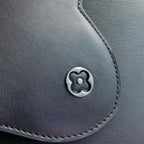 CAPUCINES MM 31 BLACK TAURILLON SILVER HARDWARE