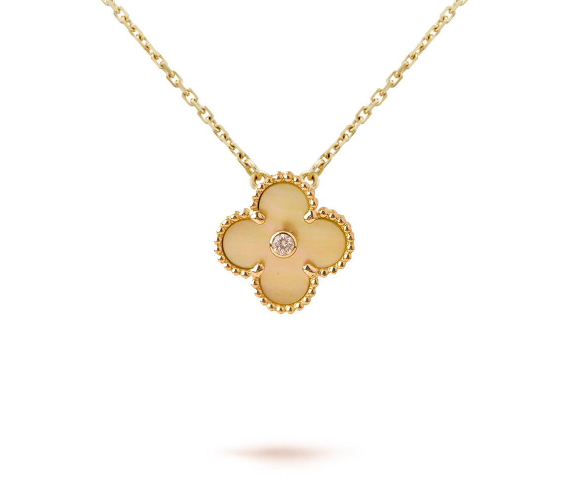 CLOVER 15MM CHRISTMAS LIMITED EDITION SINGLE FLOWER NECKLACE