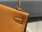 KELLY 28CM IN GOLD EPSOM CALFSKIN GOLD HARDWARE