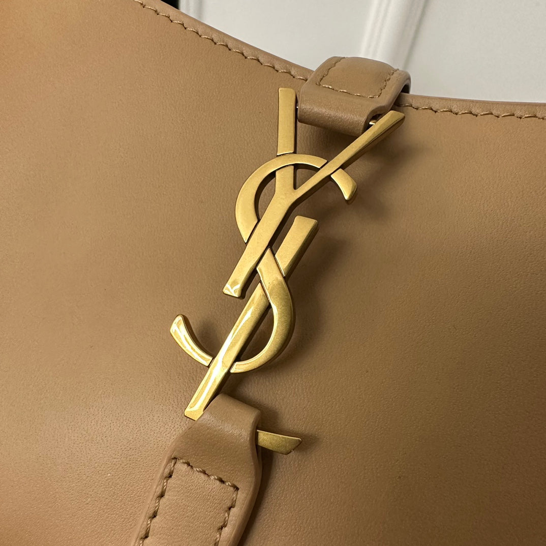 MINI 19 YELLOW CREAM SMOOTH CALFSKIN