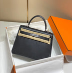 KELLY 28CM IN NOIR EPSOM CALFSKIN SILVER HARDWARE