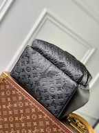 DISCOVERY PM BACKPACK 38 IN BLACK MONOGRAM LAMBSKIN