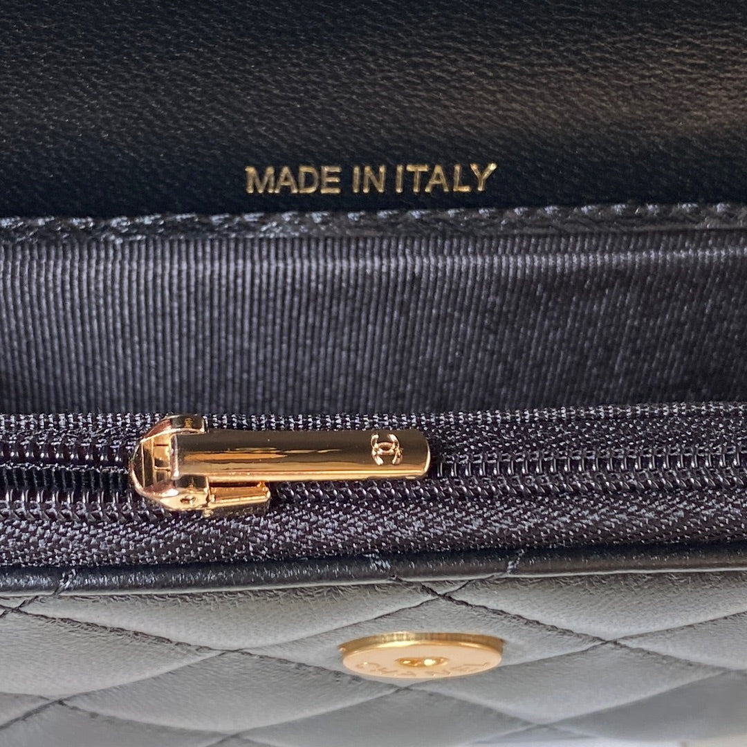 CC MINI 17 BAG IN BLACK CALFSKIN GOLD HARDWARE