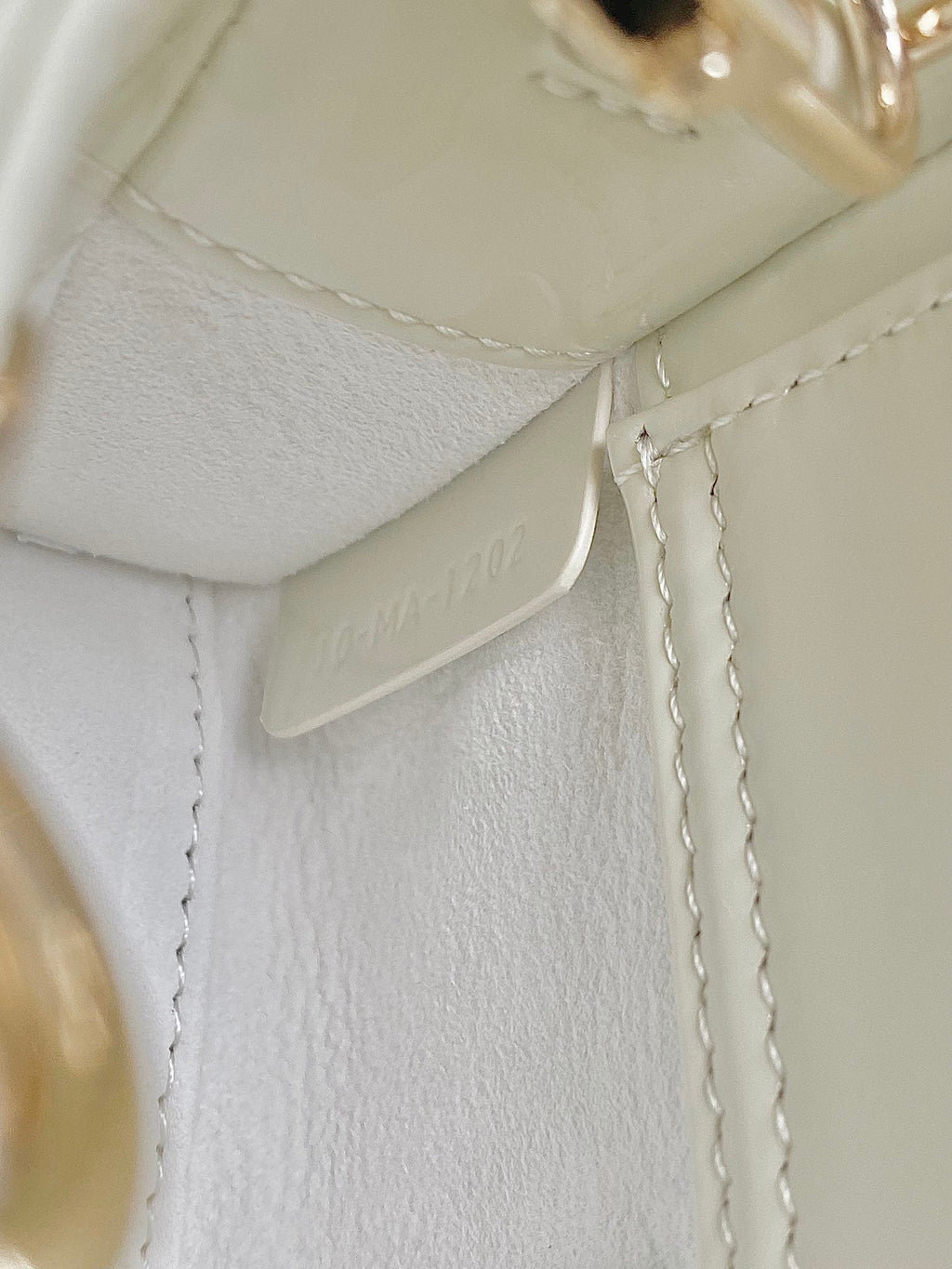 MINI D-JOY BAG 17 IN WHITE LAMBSKIN
