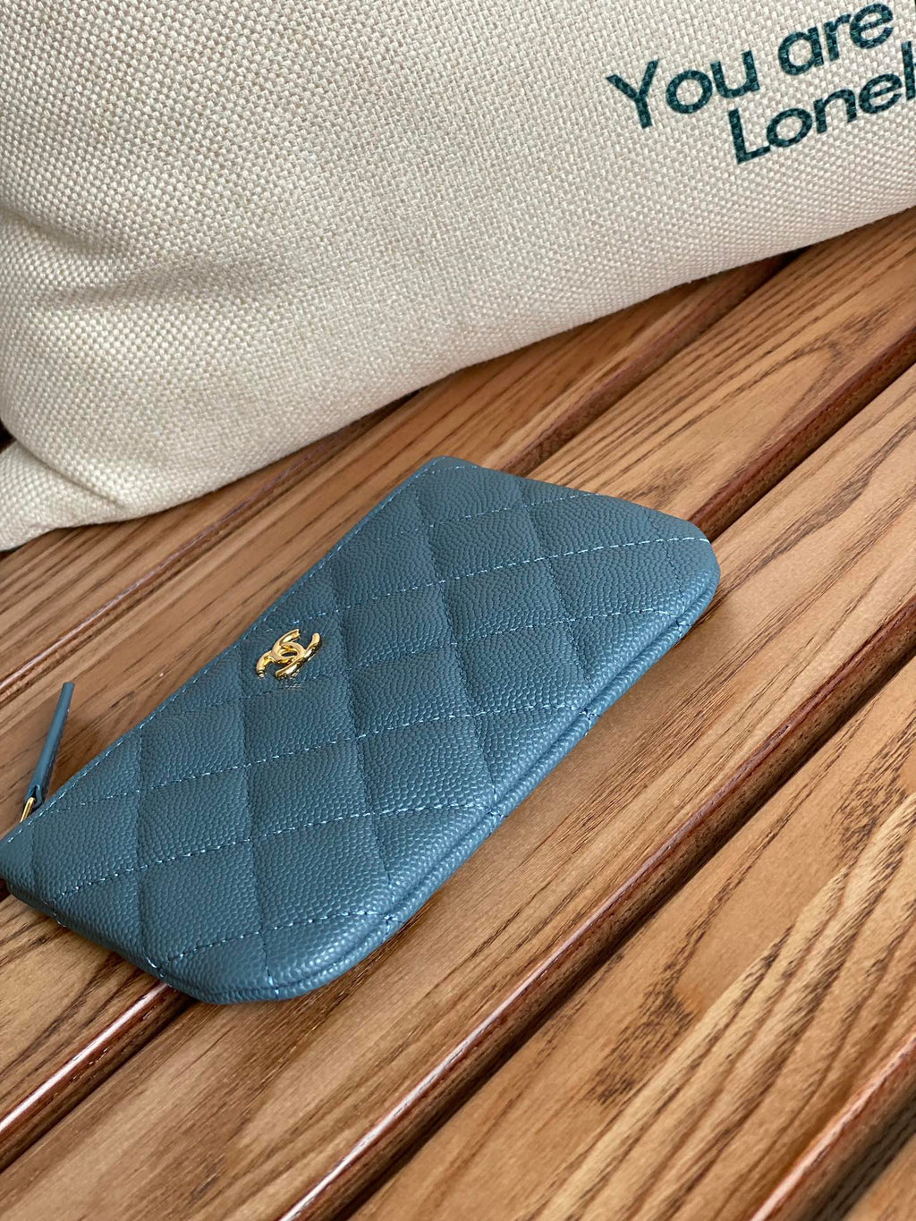 CC CLASSIC SMALL 15 ZIPPED POUCH IN TEAL GREEN GRAINED CALFSKIN