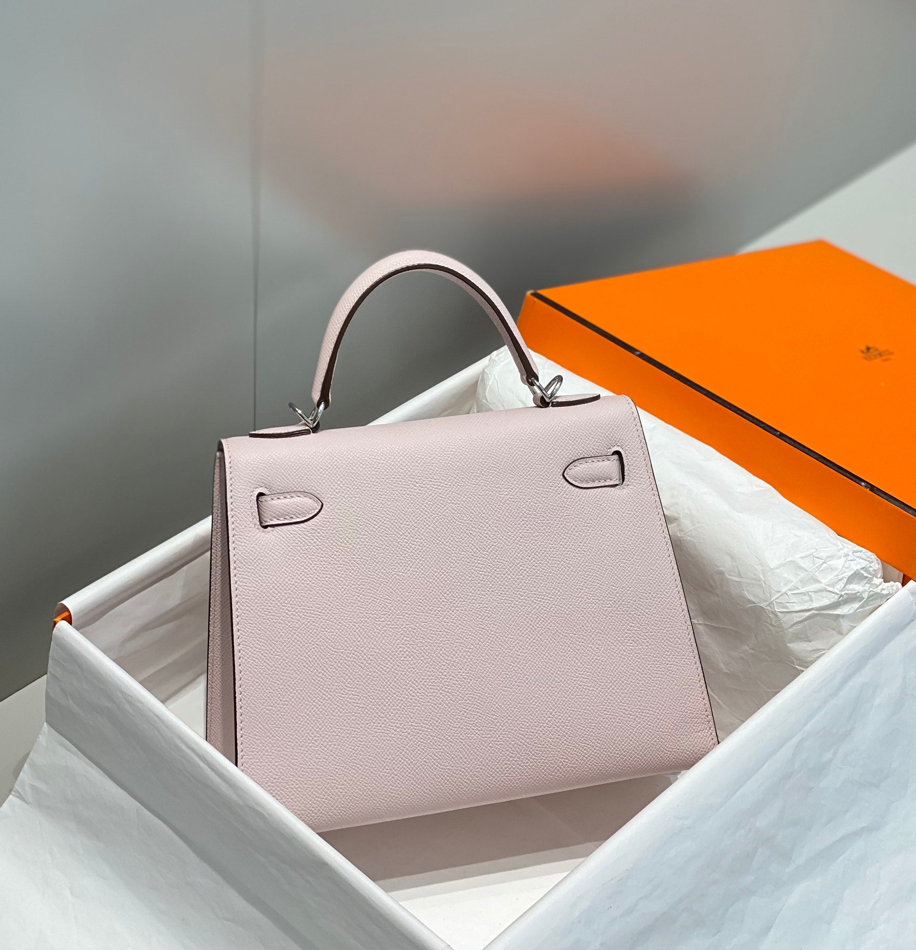 KELLY 25CM IN EPSOM MAUVE SWIFT CALFSKIN SILVER HARDWARE
