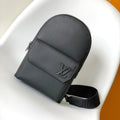 PILOT SLINGBAG 30 IN BLACK COWHIDE LEATHER