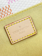 POCHETTE MÉTIS EAST WEST 21 IN PEACH DAMIER GIANT CANVAS GOLD HARDWARE