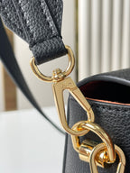 SOFT TWIST 27 IN BLACK CALFSKIN GOLD LOGO
