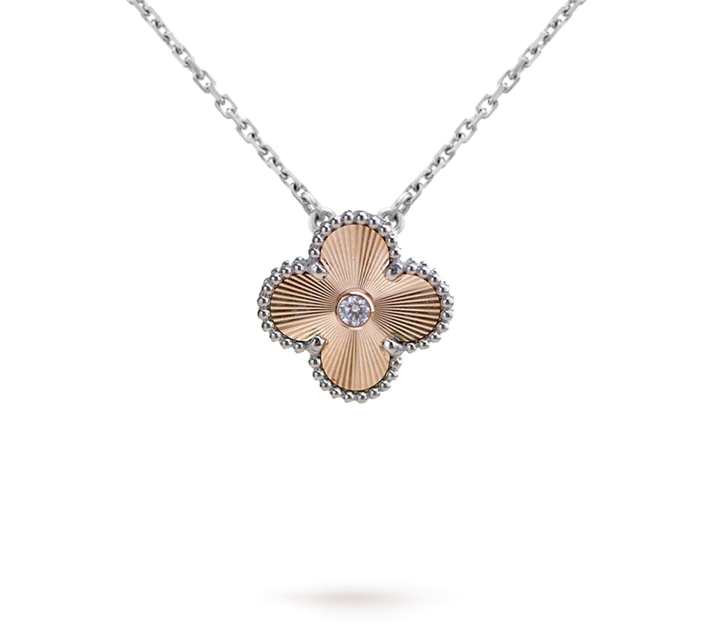 CLOVER 15MM CHRISTMAS LIMITED EDITION SINGLE FLOWER NECKLACE