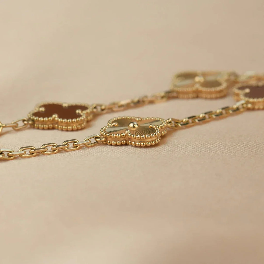 CLOVER 5 MOTIF RED CORNELIAN BRACELET COLLECTION