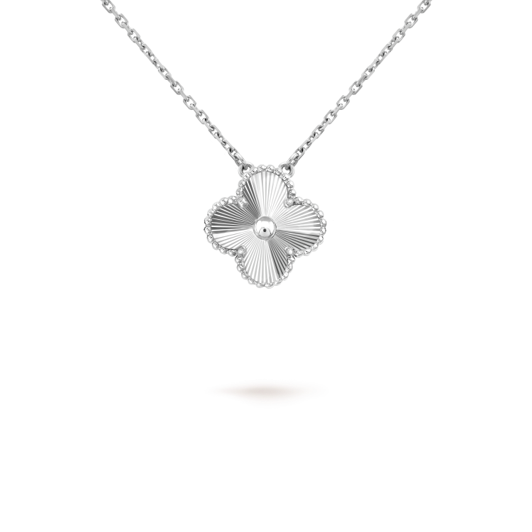 CLOVER 15MM NECKLACE SILVER COLLECTION