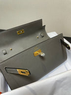 KELLY CLASSIQUE TO GO WALLET EPSOM 20 IN GREY WITH GOLD HARDWARE