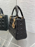 MEDIUM LADY BAG 24 IN BLACK CALFSKIN GOLD HARDWARE
