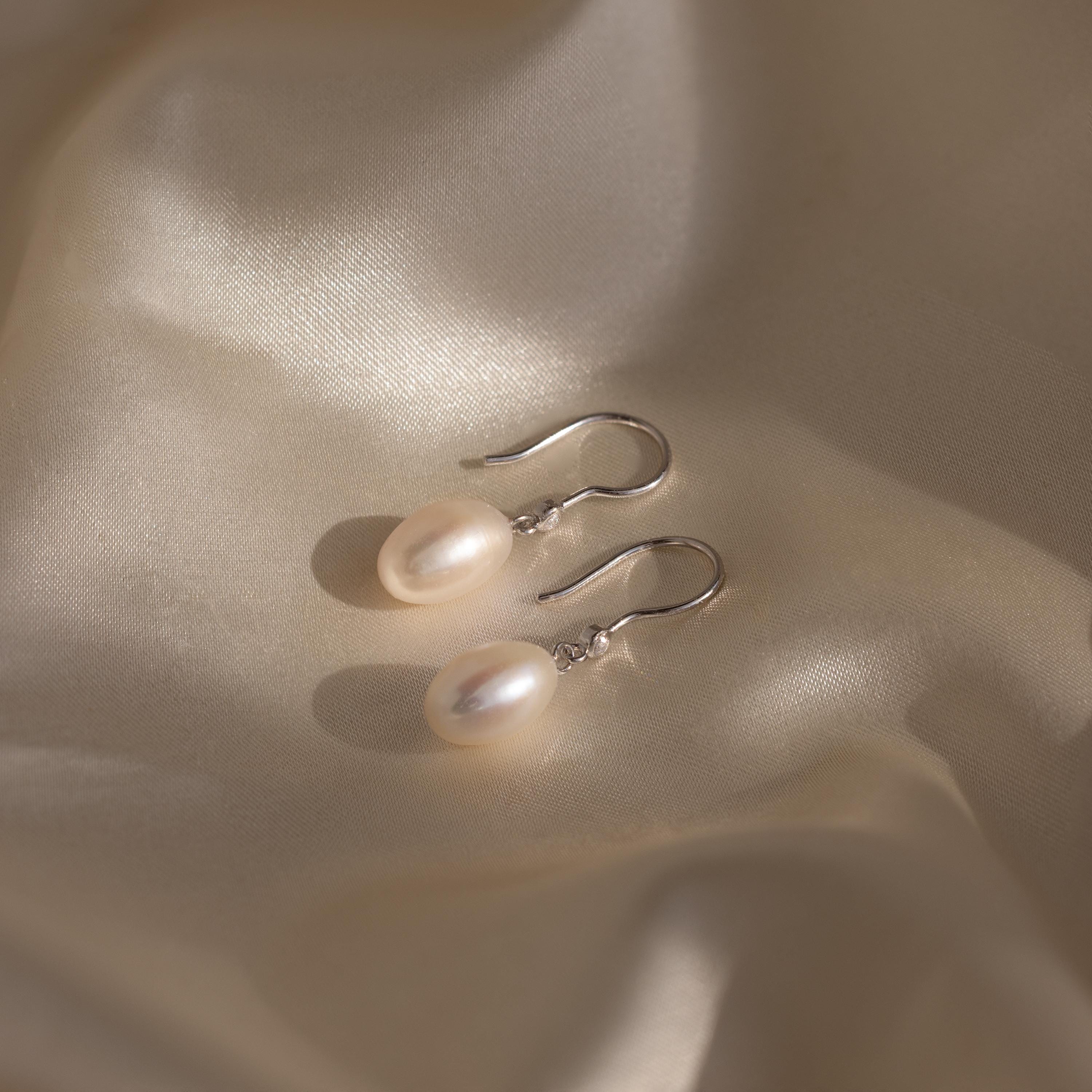 Dangling Pearl Diamond Earrings