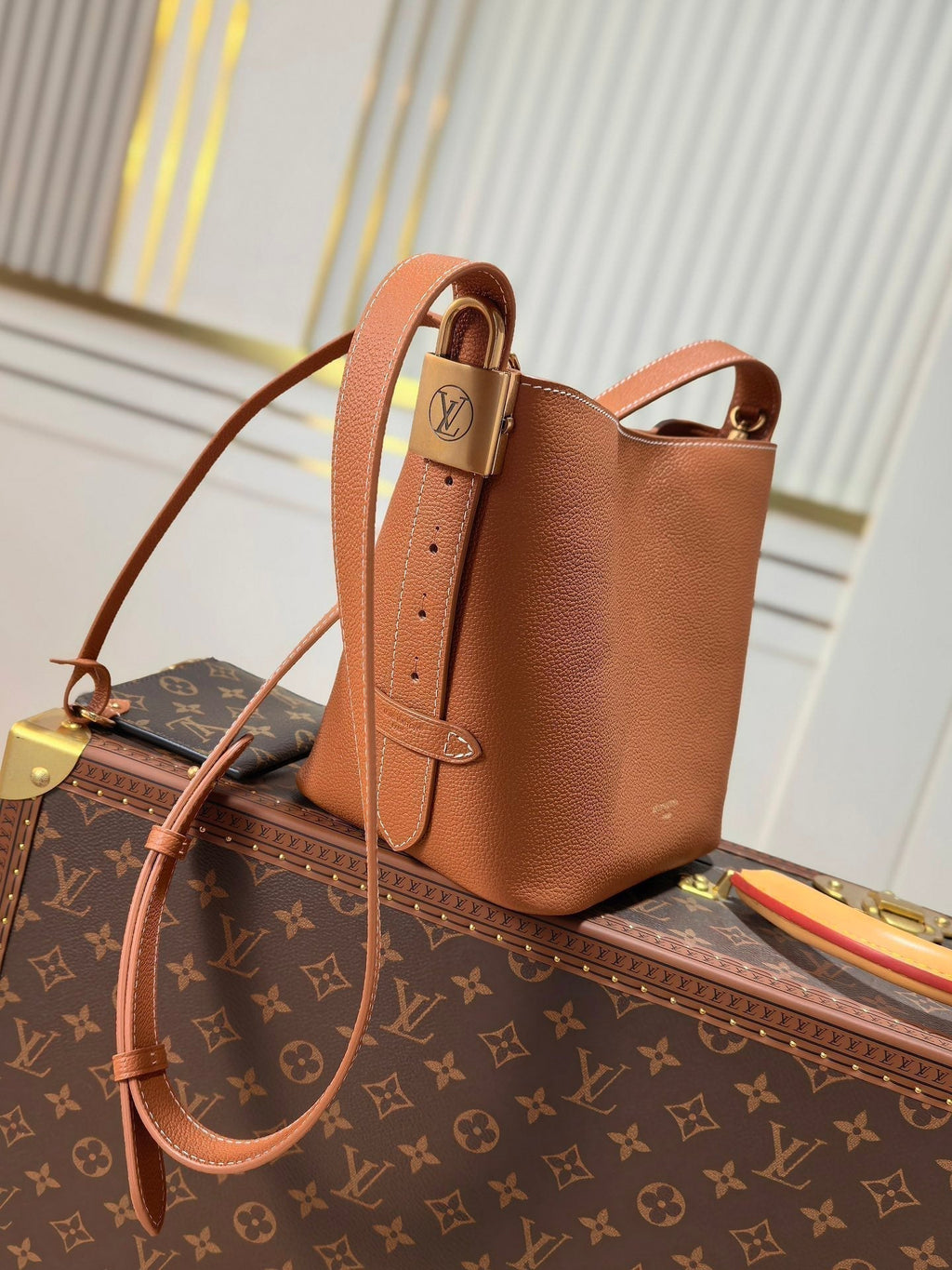 LV 25S LOW KEY ALL IN BB 18 IN BURNT SIENNA CALFSKIN GOLD HARDWARE