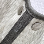 GARDEN PARTY 23CM IN GREY CALFSKIN