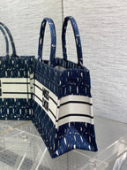 MISS MEDIUM TOTE 36 IN WHITE MIX DEEP COVE BLUE CANVAS