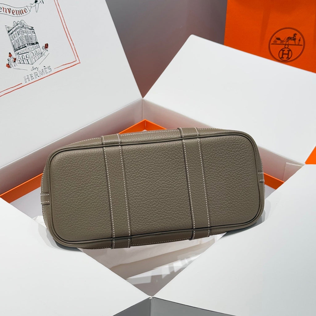 GARDEN PARTY 30CM IN BROWN TOILETS COTTON CANVAS AND TOGO ETOUPE CALFSKIN
