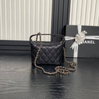 HOBO BAG 21 IN BLACK GRAINED CALFSKIN GOLD HARDWARE