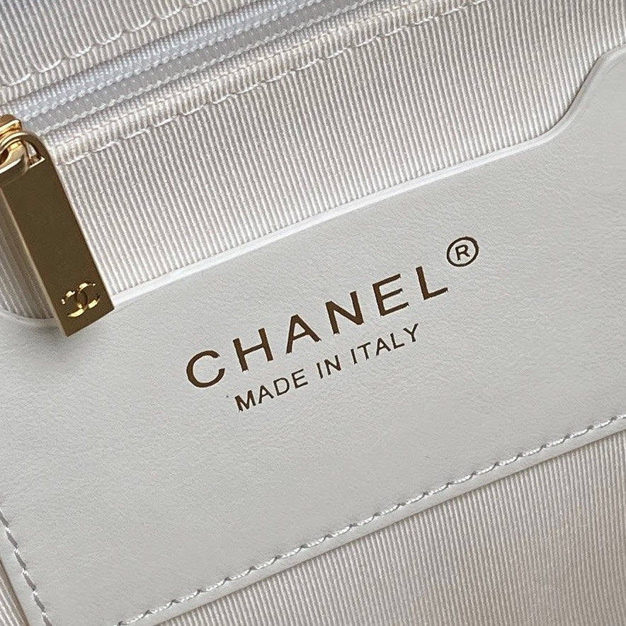 BOWLING BAG 29 IN OFF-WHITE CALFSKIN GOLD HARDWARE