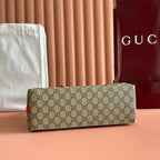 GUCCI 25S EMBLEM MEDIUM BAG 30 IN BEIGE AND BLACK CALFSKIN