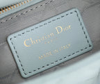 LADY 17 IN LIGHT BLUE LAMBSKIN WITH CANNAGE PATTERN