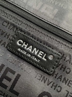 SHOULDER BAG 40 IN BLACK SOFT LAMBSKIN EMBOSSED LOGO SILVER HARDWARE