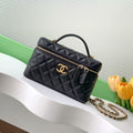 VANITY CASE 19 IN BLACK GRAINED CALFSKIN GOLD HARDWARE