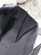 LE 5 À 7 BEA TOTE BAG 50 IN BLACK LAMBSKIN GOLD LOGO